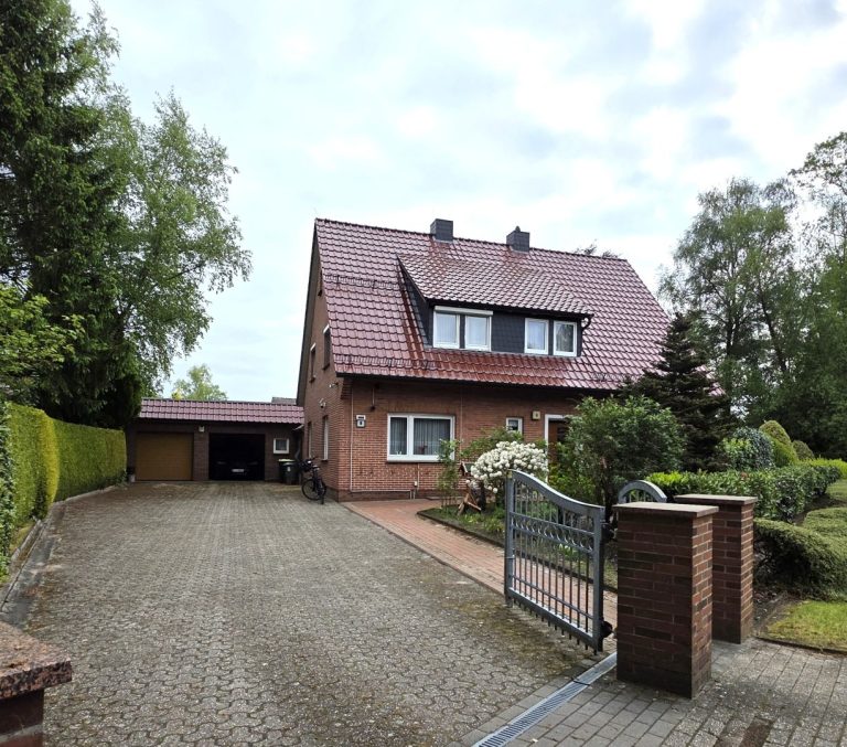 Hausansicht Straßenseite